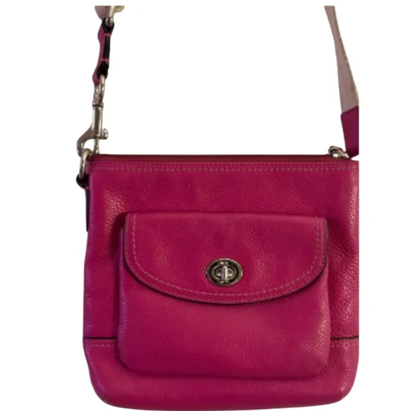 Coach EUC Vintage Pink Leather Crossbody Bag - Picture 4 of 6